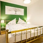 Johst Am Woerthersee Apartment Velden am Woerthersee