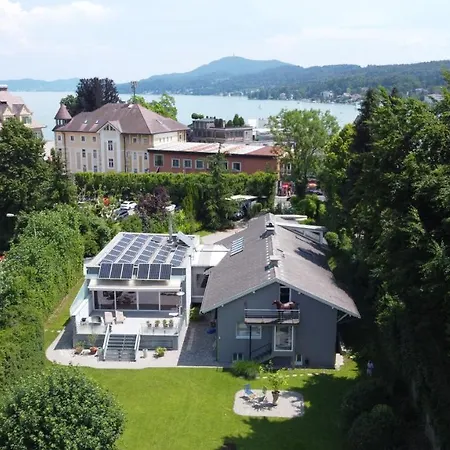 Velden - Right In The Center With Private Parking *
