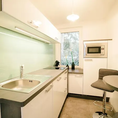 Velden - Right In The Center With Private Parking 아파트 *