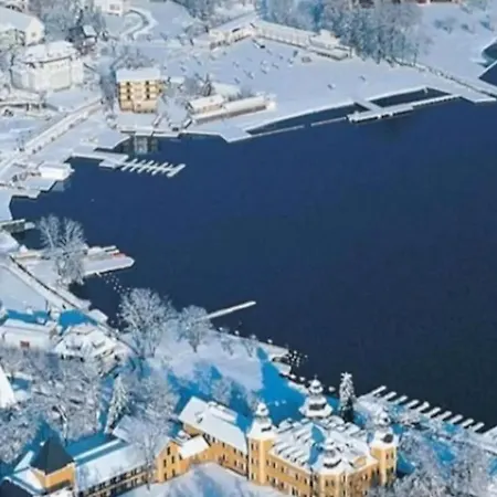 Velden - Right In The Center With Private Parking 아파트