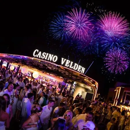 Апартаменты Velden - Right In The Center With Private Parking Фельден-ам-Вёртер-Зе