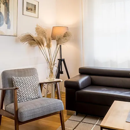 아파트 Velden - Right In The Center With Private Parking