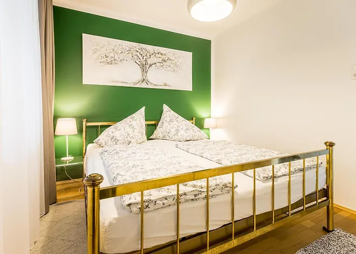 Velden - Spacious In A Right In The Center With Private Parking Lejlighed Velden am Wörthersee